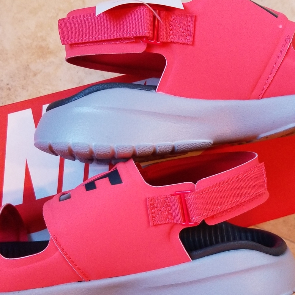 Nike Tanjun Sandals - Picture 4 of 8
